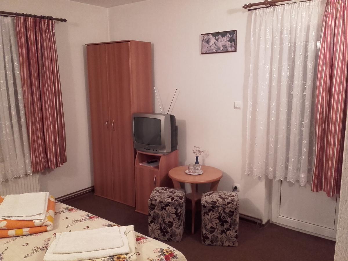 Pension Piatra Craiului Moieciu de Jos Exterior foto